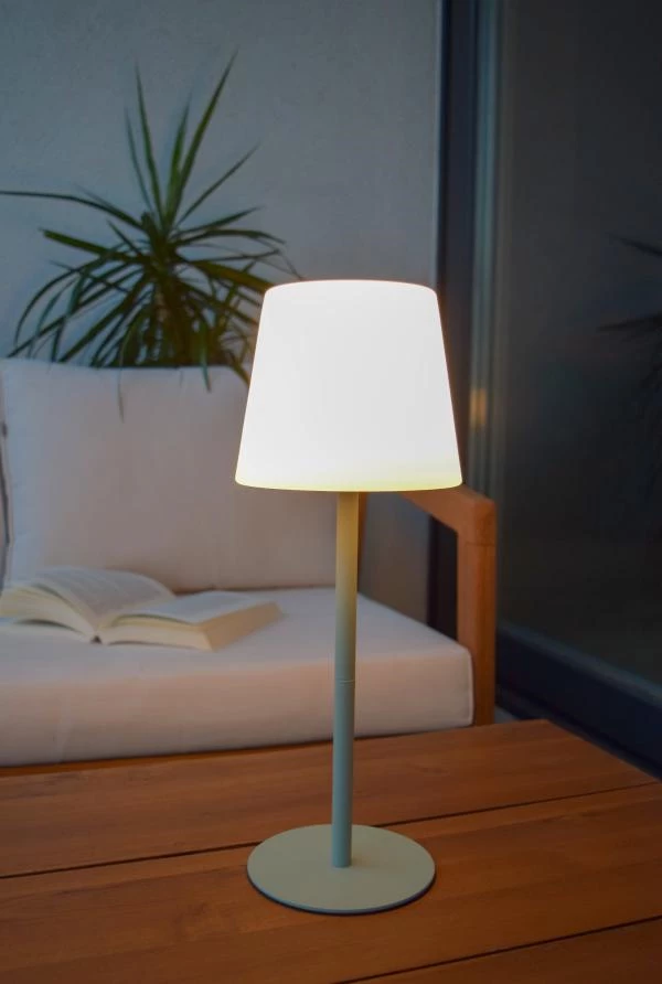 Lucide TYON - Lampe de table Rechargeable Intérieur/Extérieur - Batterie/Piles - LED Dim. - 1x2W 2700K - IP65 - Vert - ambiance 2